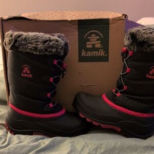 Kamik Black and Noir Rose Snow Boots